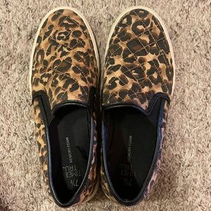 Leopard print memory foam sneakers